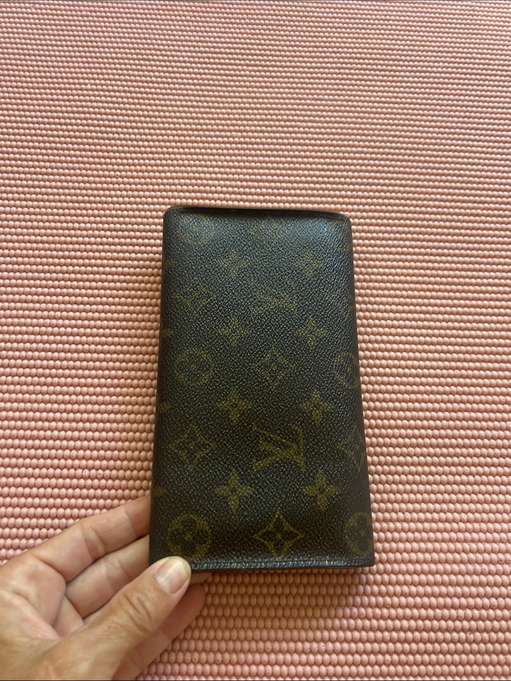 Louis Vuitton Monogram leather Wallet in Dark Brown with Gold Snap - Picture 6 of 10